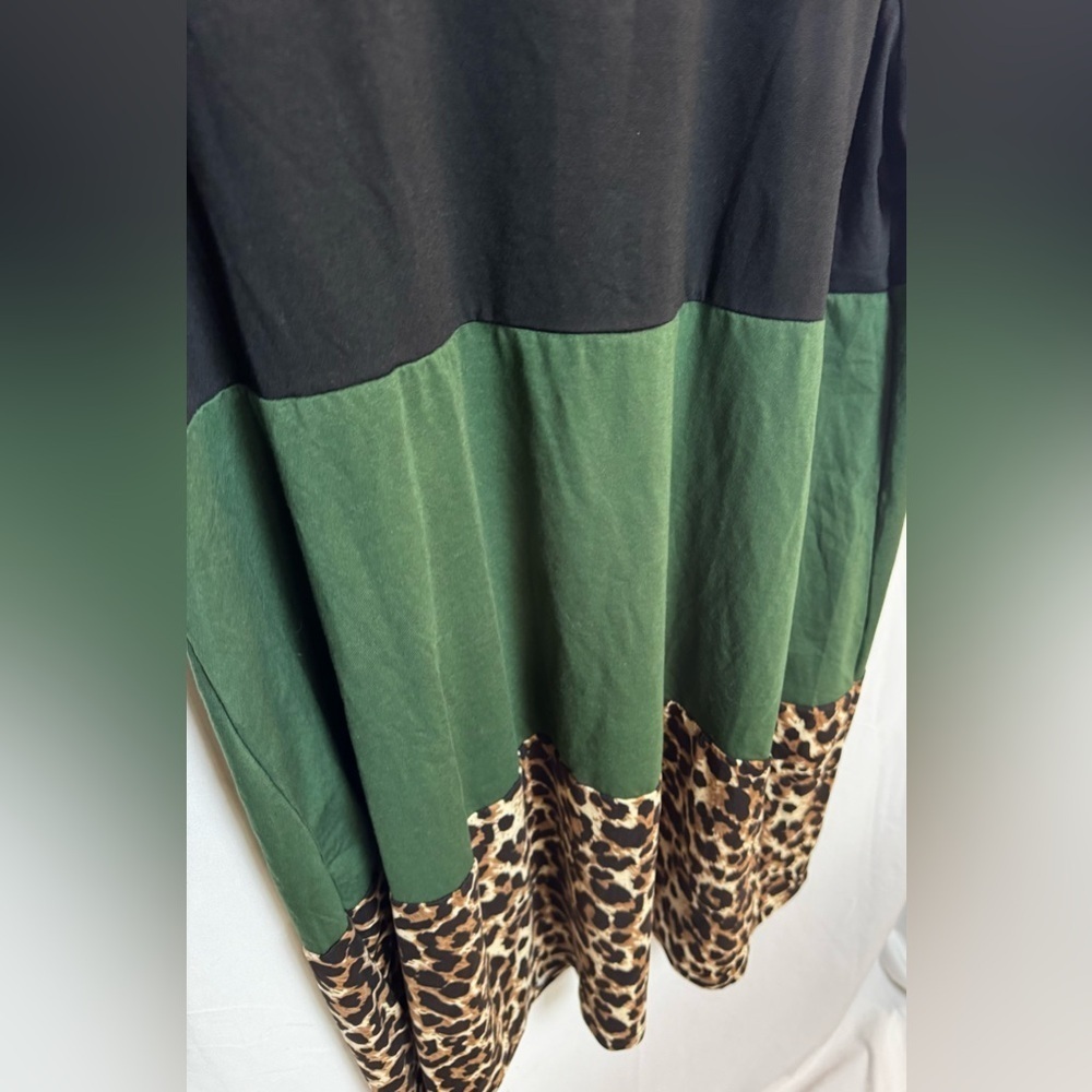 SHEIN Curve+ Plus Size Women's Multicolor Leopard Print Ragdoll Stretchy Tee 2XL - Picture 2 of 6